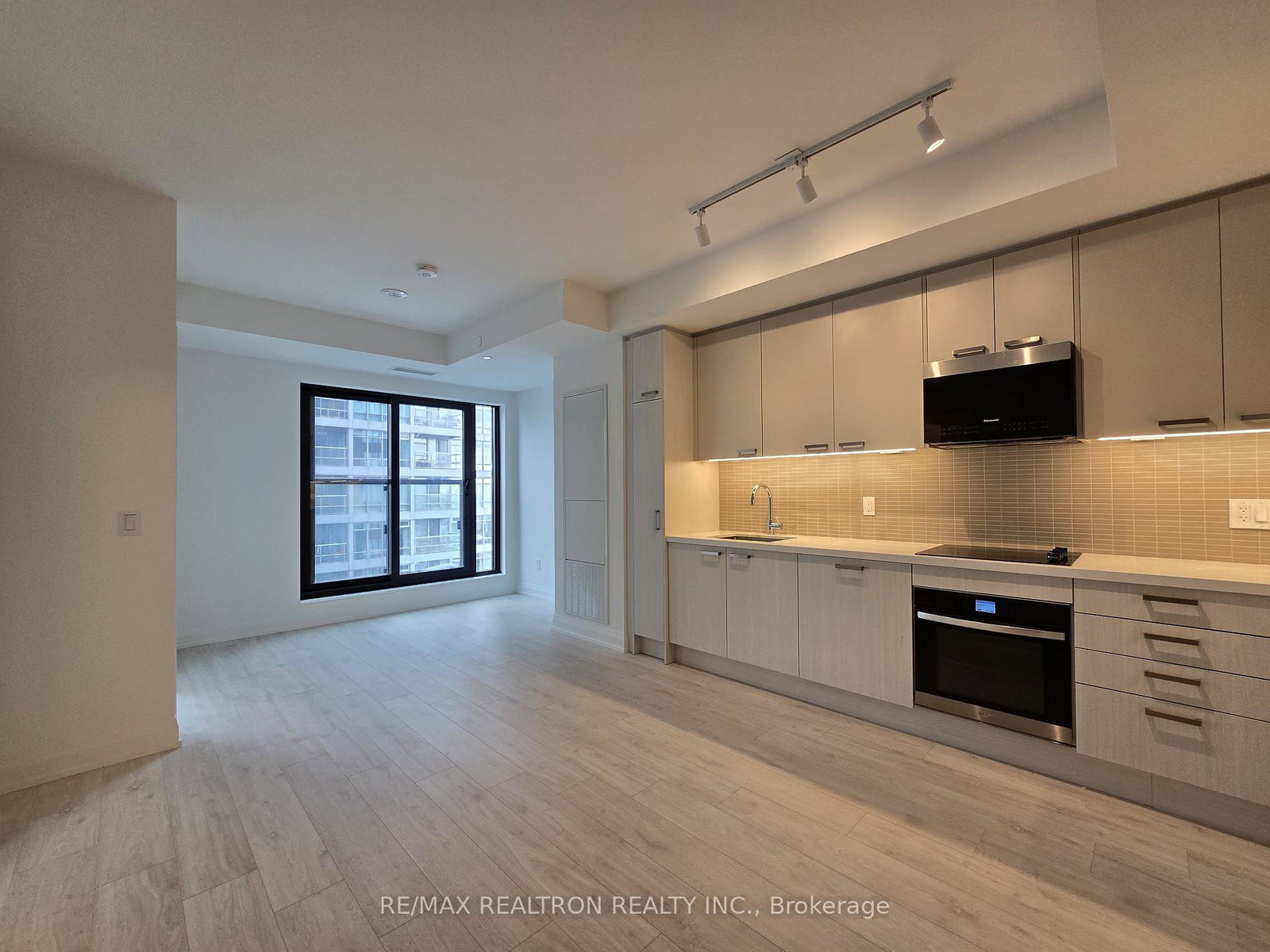 20-soudan-avenue-toronto-ontario-c12535314