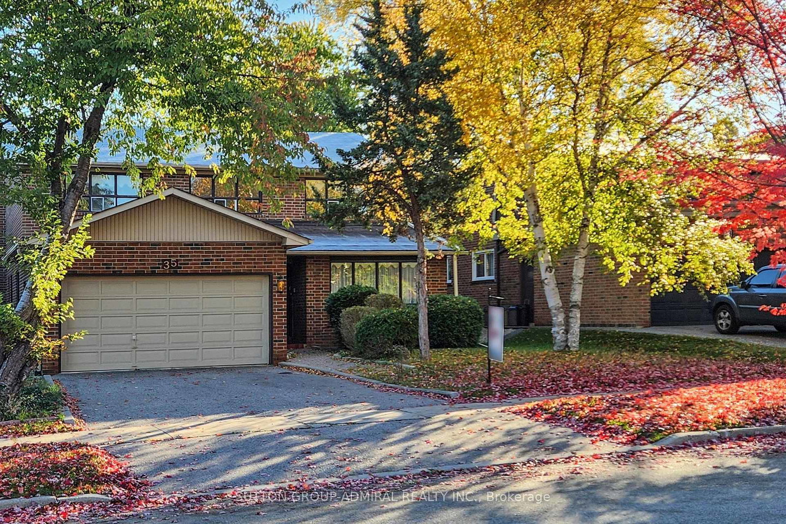 35-nevada-avenue-north-york-ontario-c12535586