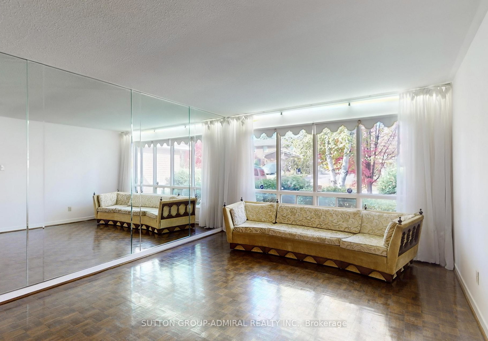 35-nevada-avenue-north-york-ontario-c12535586