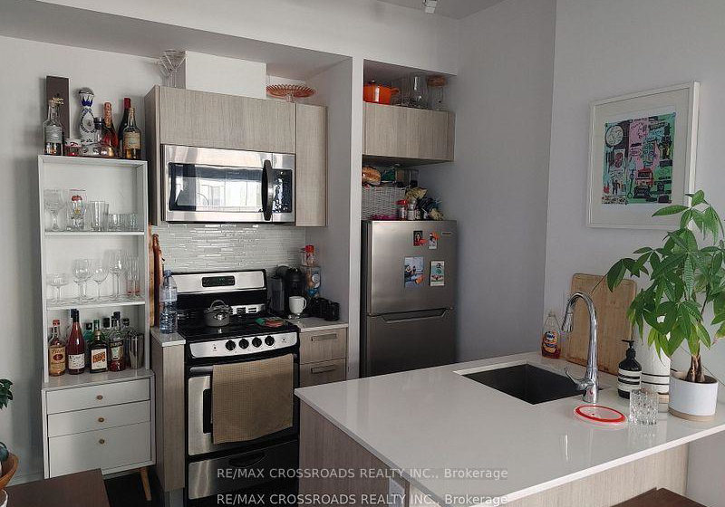 42-charles-street-e-toronto-ontario-c12536214