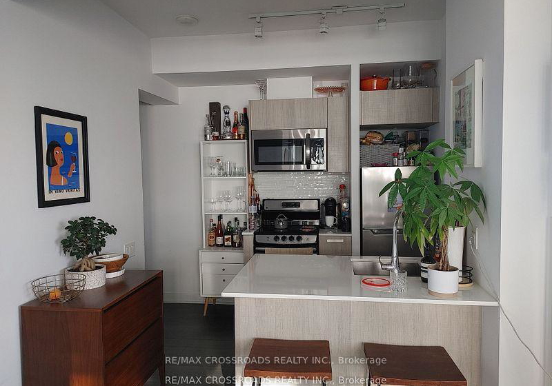 42-charles-street-e-toronto-ontario-c12536214
