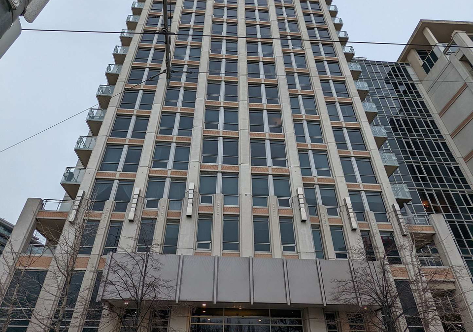 628-fleet-street-toronto-ontario-c12536306