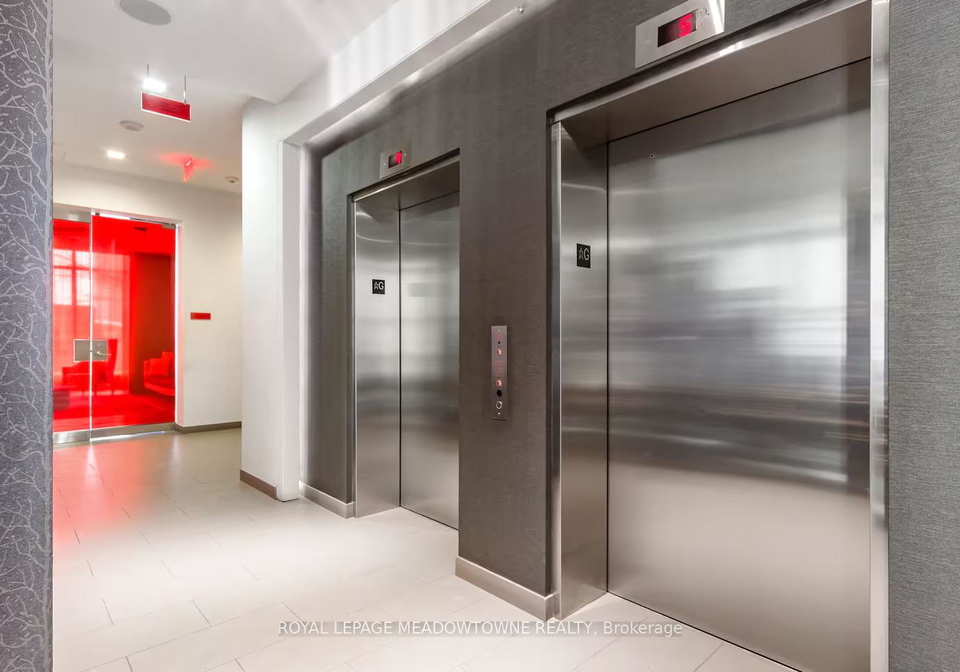 560-front-street-w-toronto-ontario-c12536342