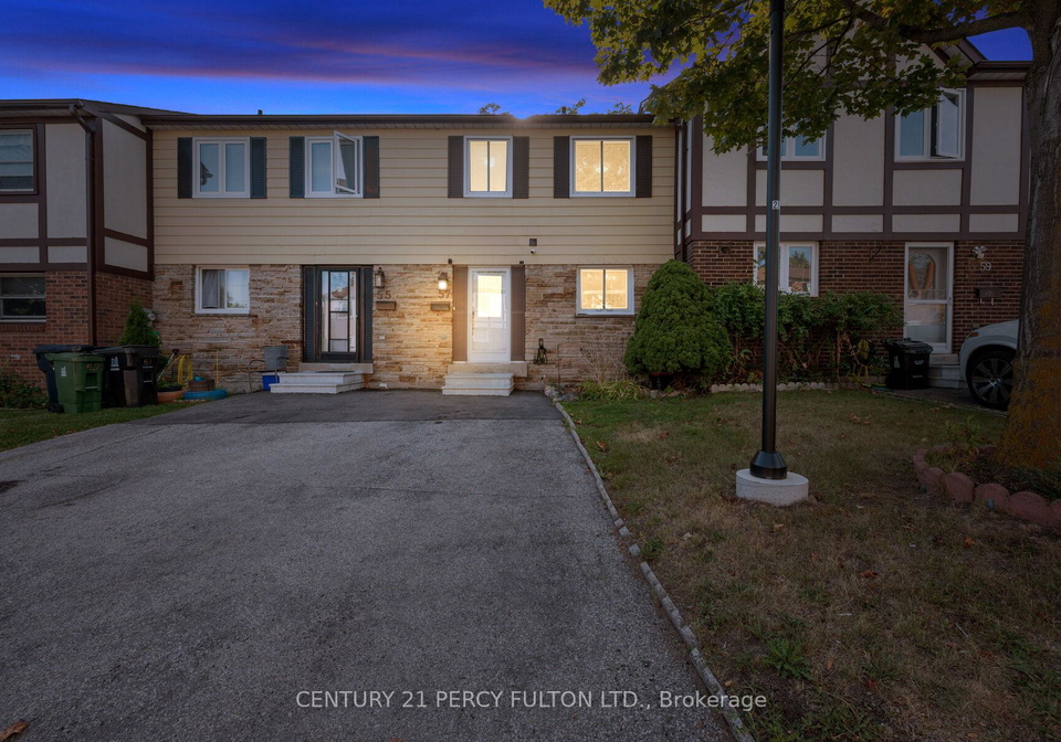 57-golden-appleway-north-york-ontario-c12536350