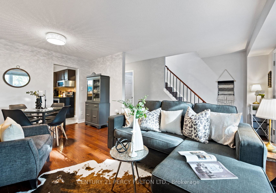 57-golden-appleway-north-york-ontario-c12536350