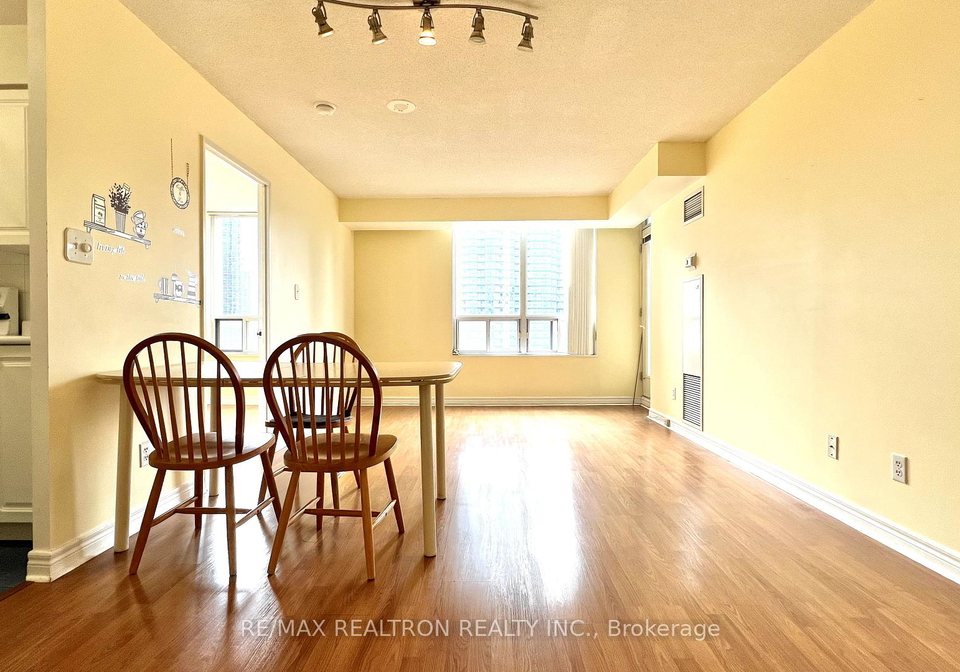 28-empress-avenue-north-york-ontario-c12536554