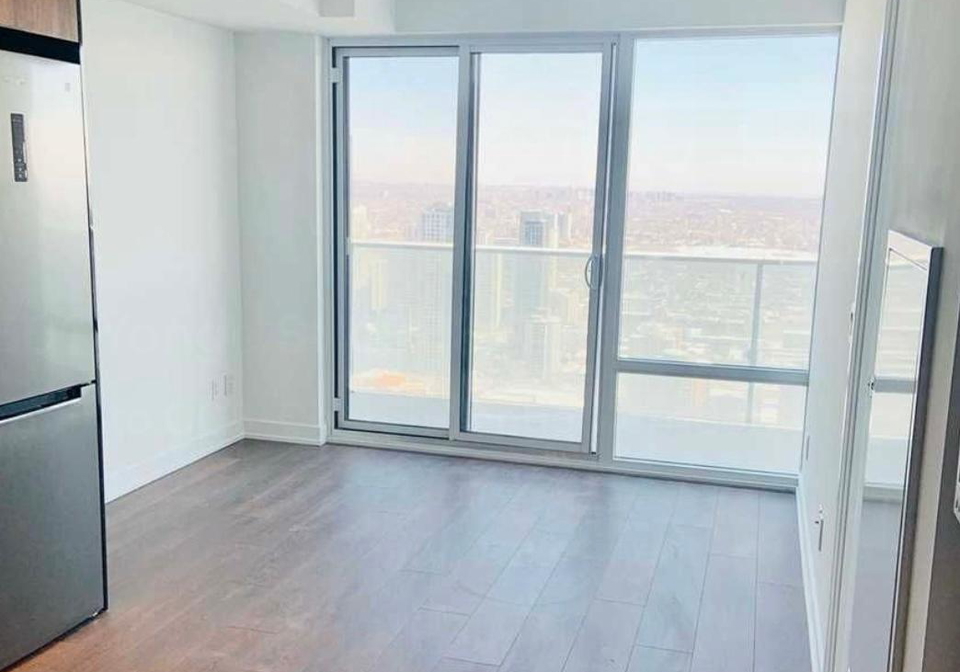 501-yonge-street-toronto-ontario-c12536790