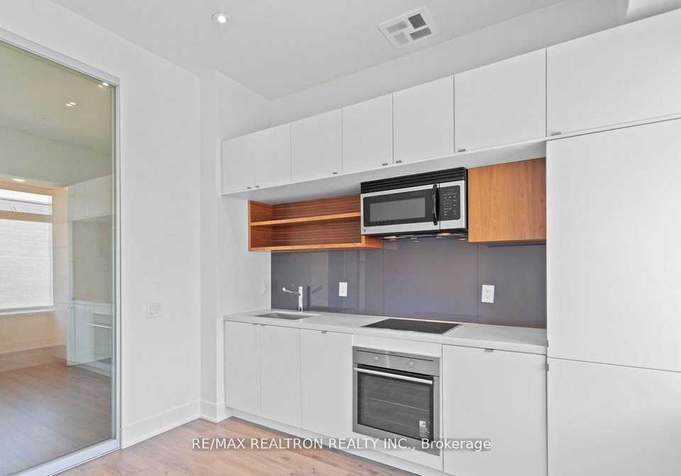 111-st-clair-avenue-w-toronto-ontario-c12537038