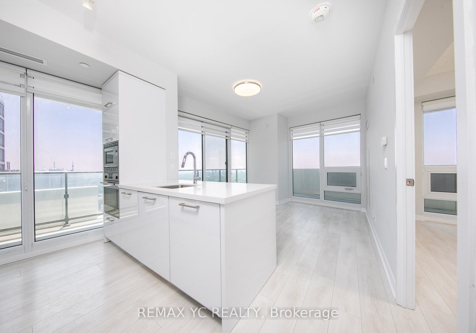 2221-yonge-street-toronto-ontario-c12537280