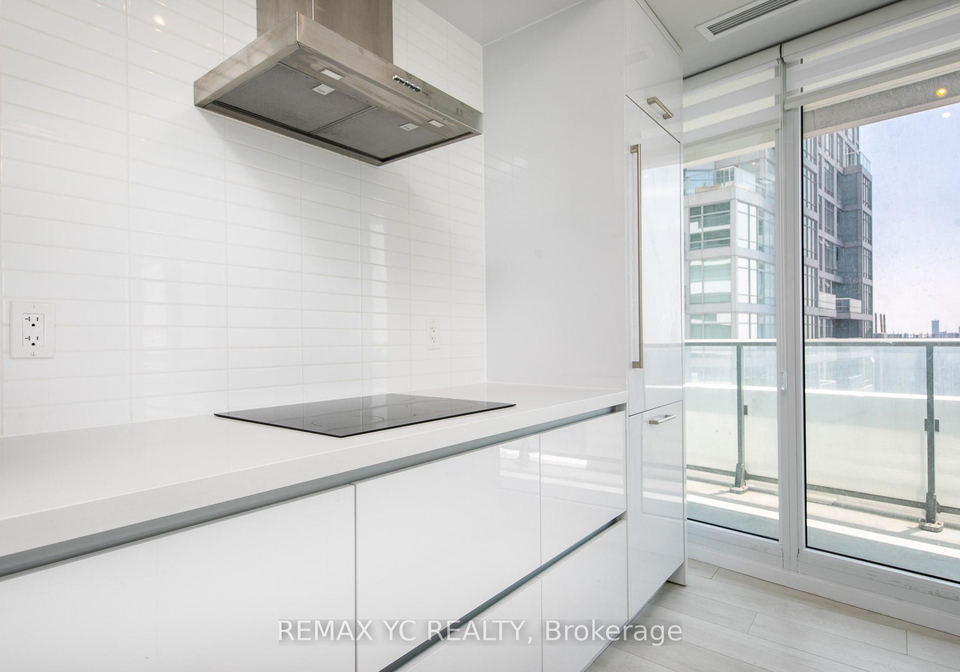 2221-yonge-street-toronto-ontario-c12537280