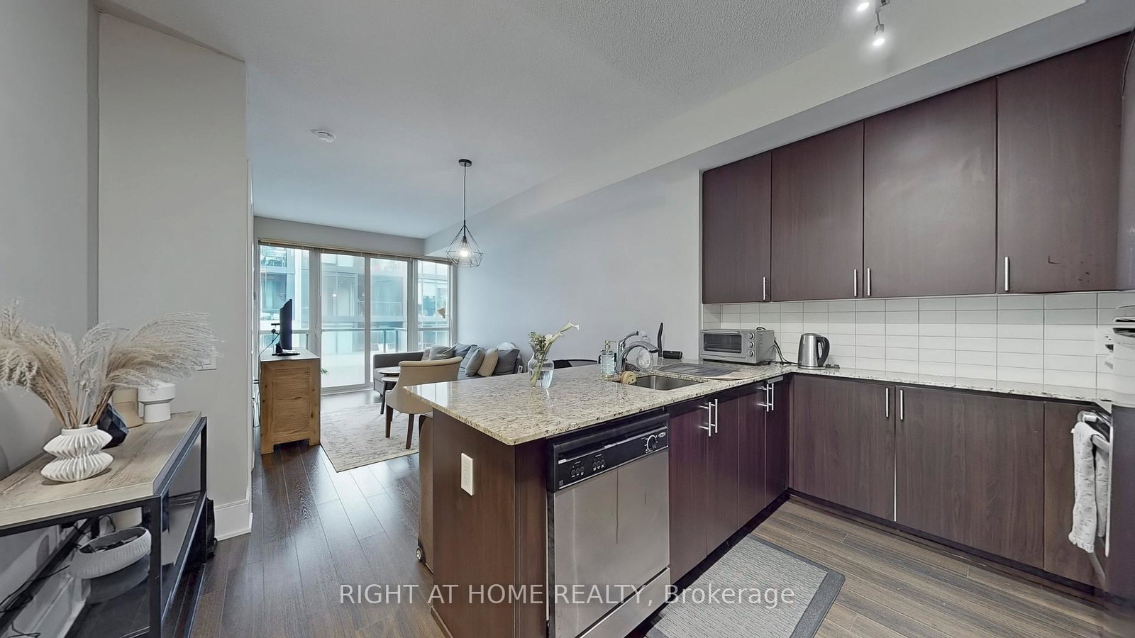 560-front-street-w-toronto-ontario-c12537414