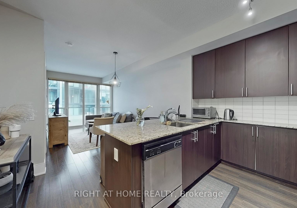 560-front-street-w-toronto-ontario-c12537414