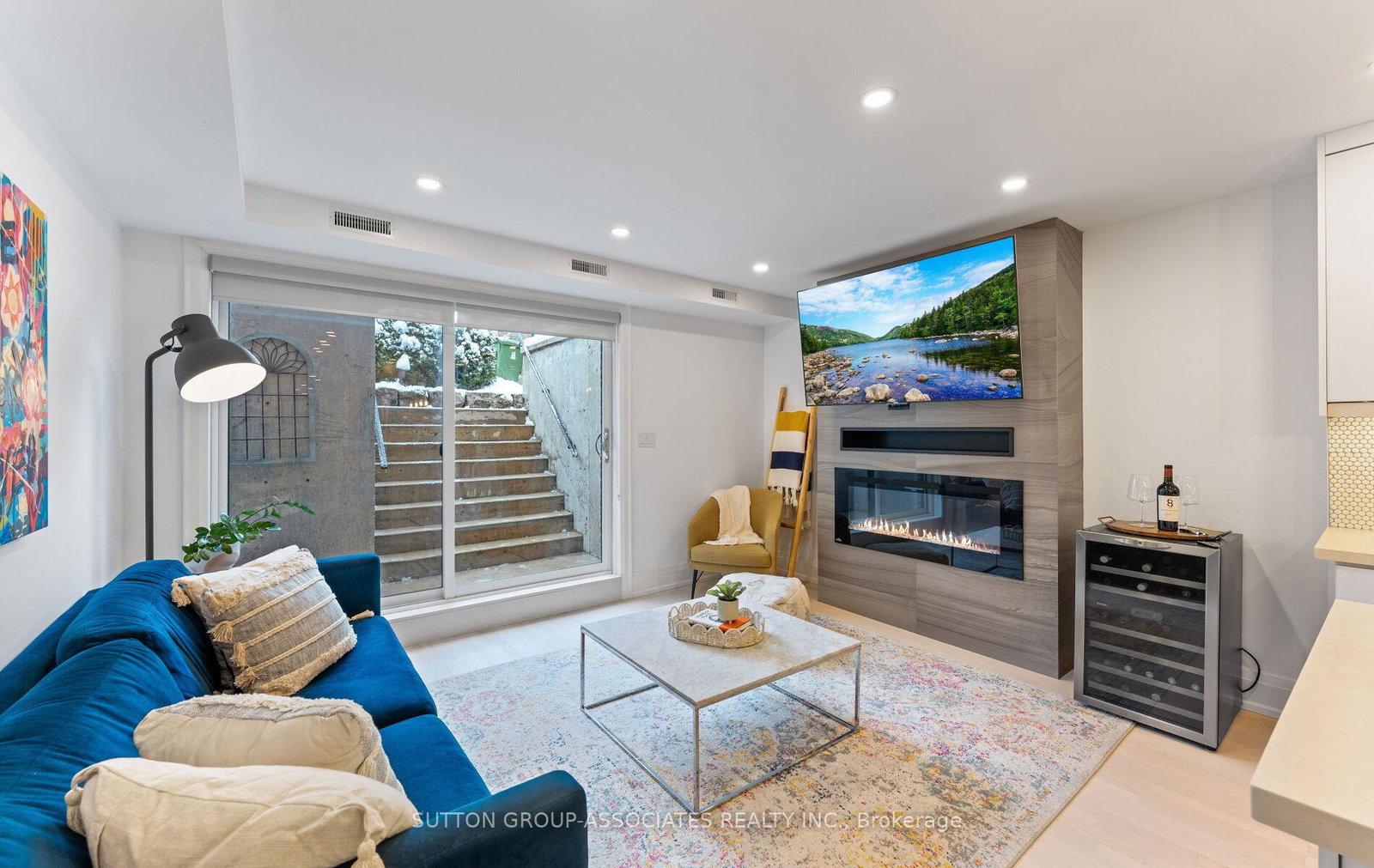 689-manning-avenue-toronto-ontario-c12537578
