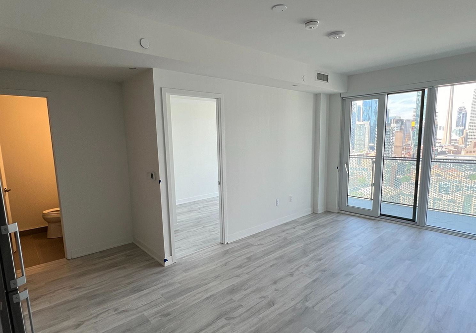 135-lower-sherbourne-street-toronto-ontario-c12538026