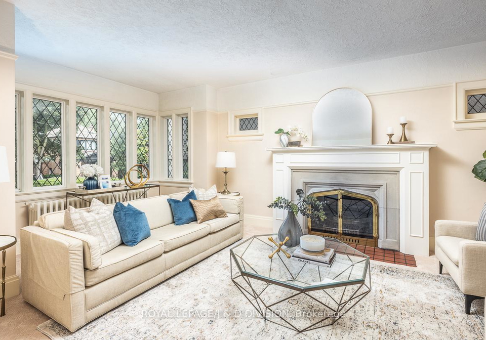 193-glenview-avenue-toronto-ontario-c12538302