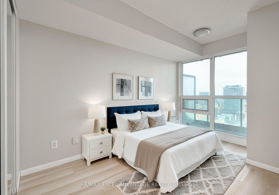 18-yonge-street-toronto-ontario-c12539220