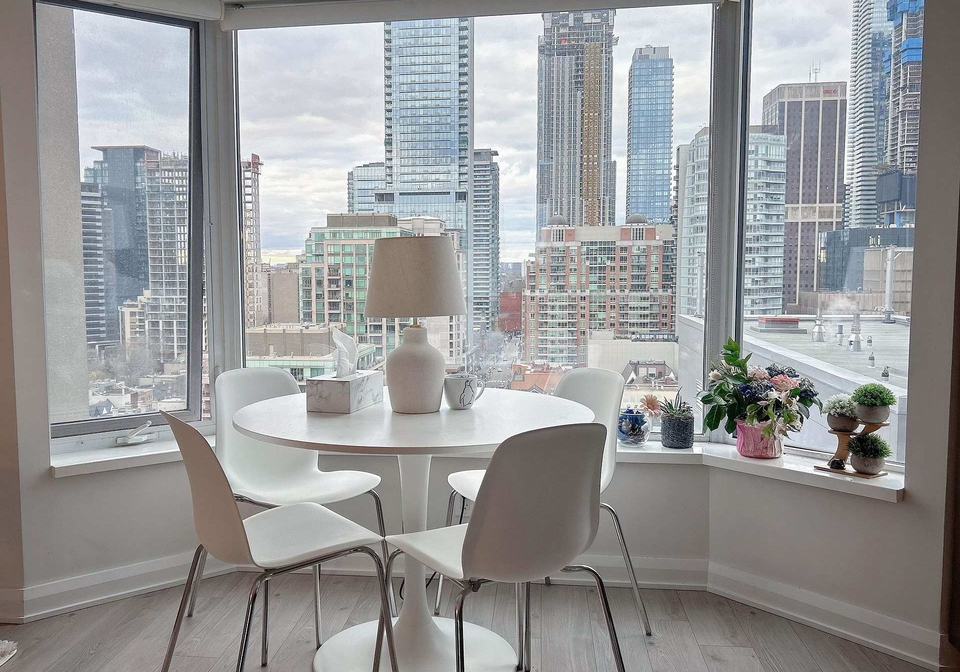 155-yorkville-avenue-toronto-ontario-c12539650