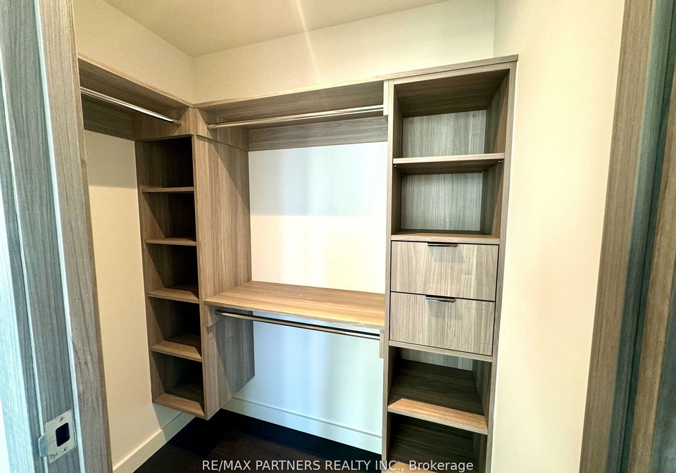 27-mcmahon-drive-north-york-ontario-c12539778