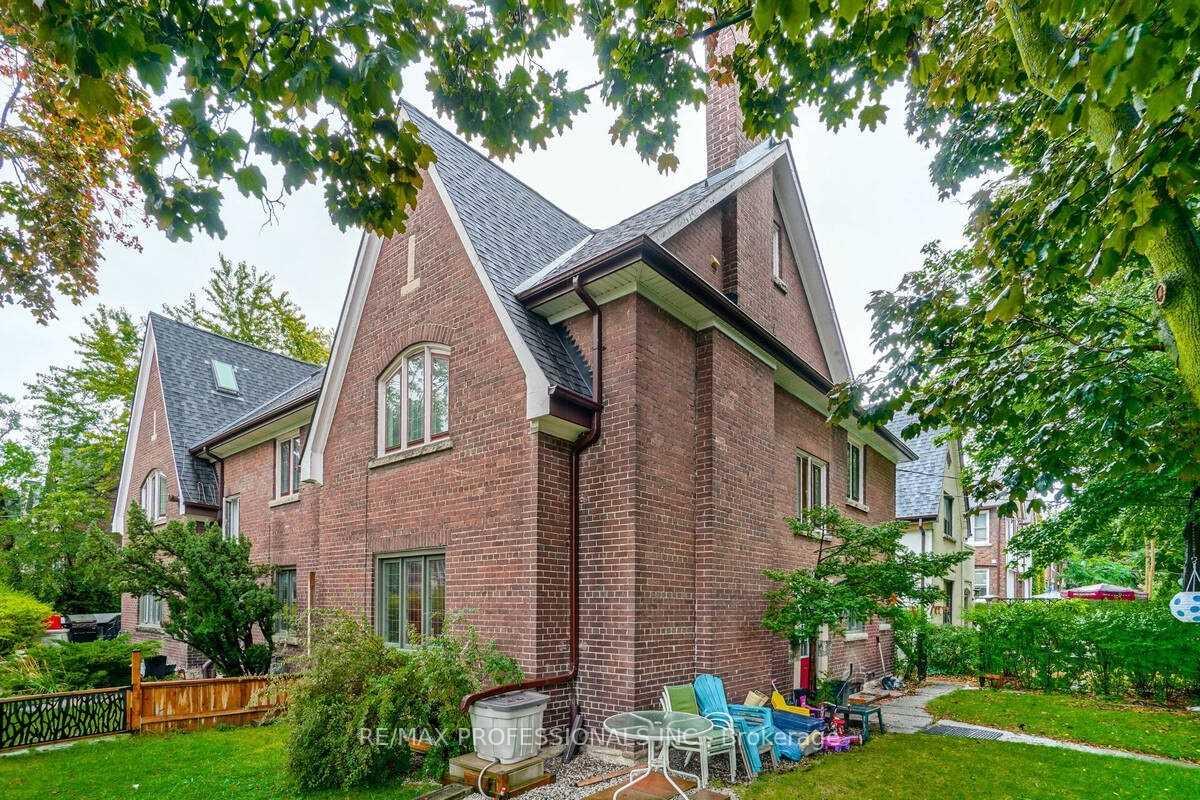 26-castleview-avenue-toronto-ontario-c12540586