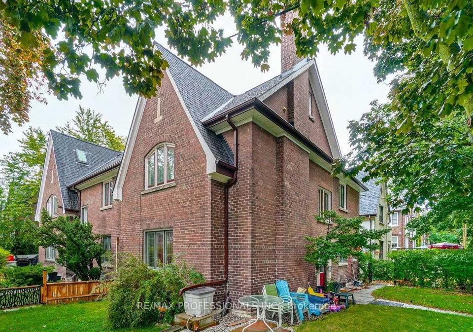 26-castleview-avenue-toronto-ontario-c12540586