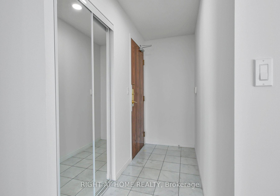 1-pemberton-avenue-north-york-ontario-c12540902