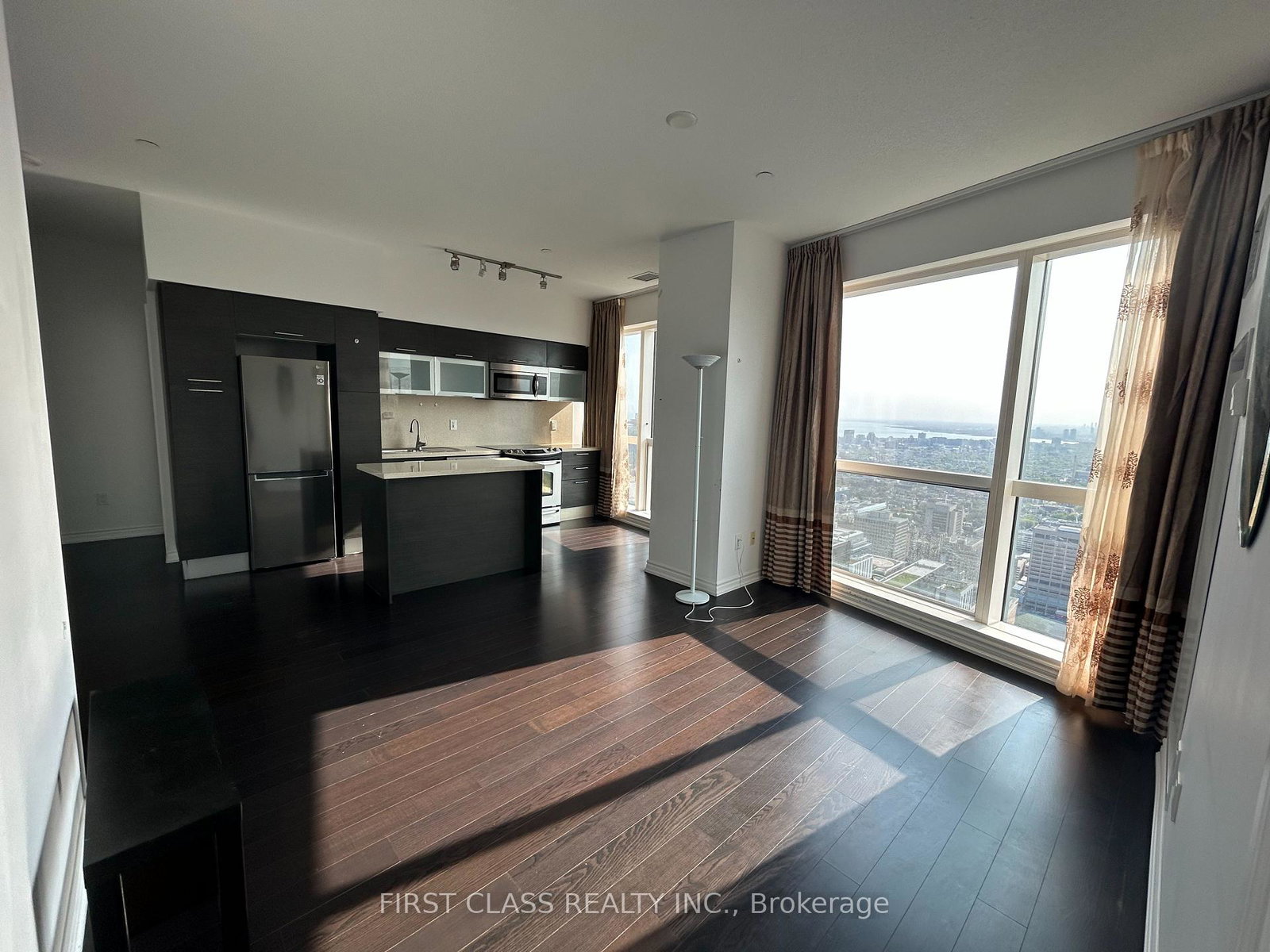386-yonge-street-toronto-ontario-c12541286