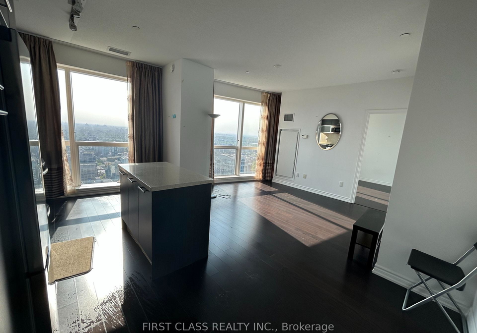 386-yonge-street-toronto-ontario-c12541286