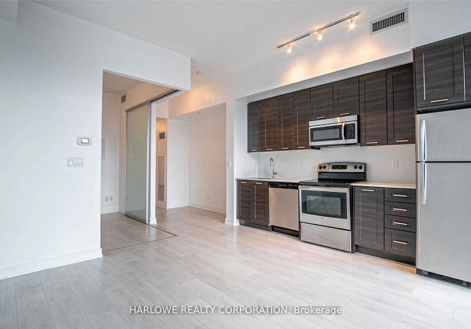 50-bruyeres-mews-toronto-ontario-c12541472