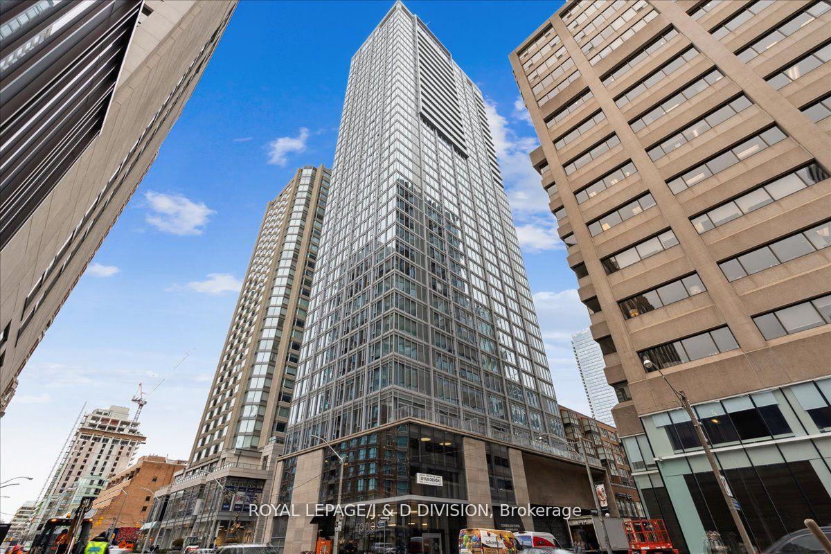 200-cumberland-street-toronto-ontario-c12541498