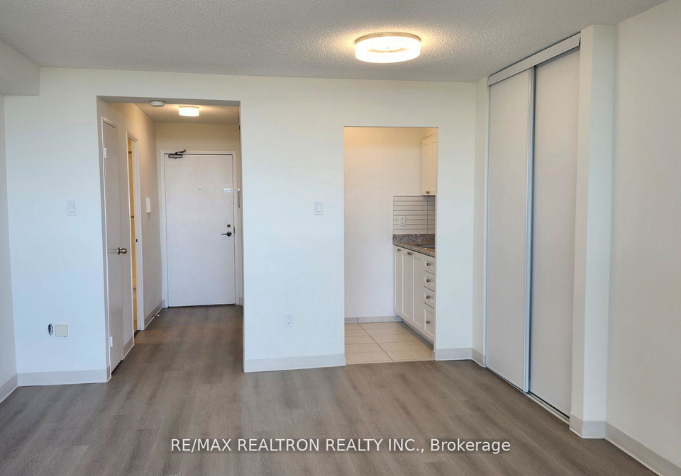 21-vaughan-road-toronto-ontario-c12541818