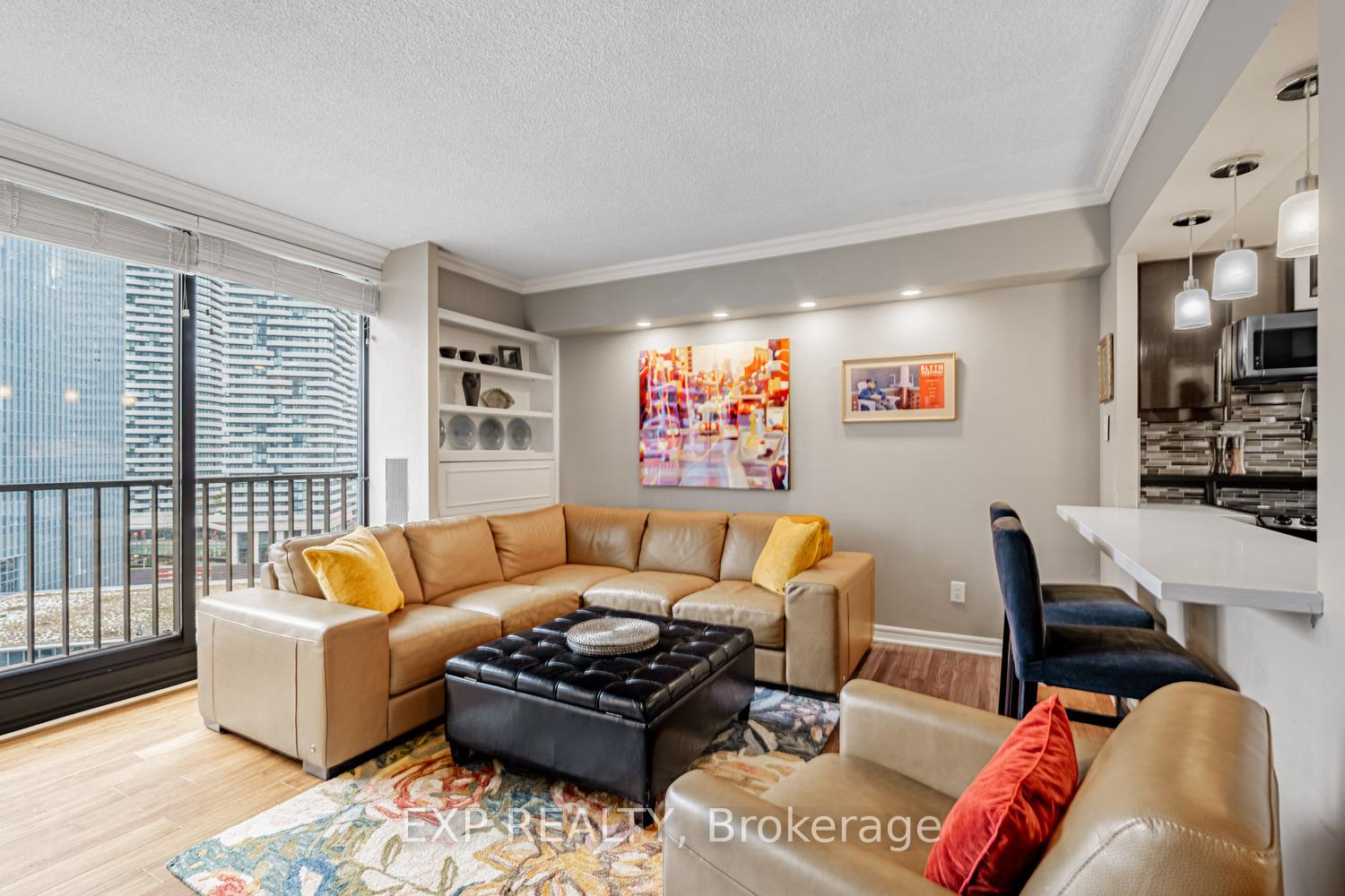 33-harbour-square-toronto-ontario-c12541820