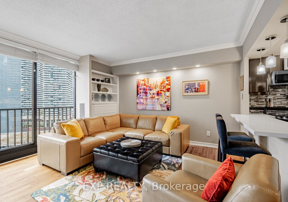 33-harbour-square-toronto-ontario-c12541820