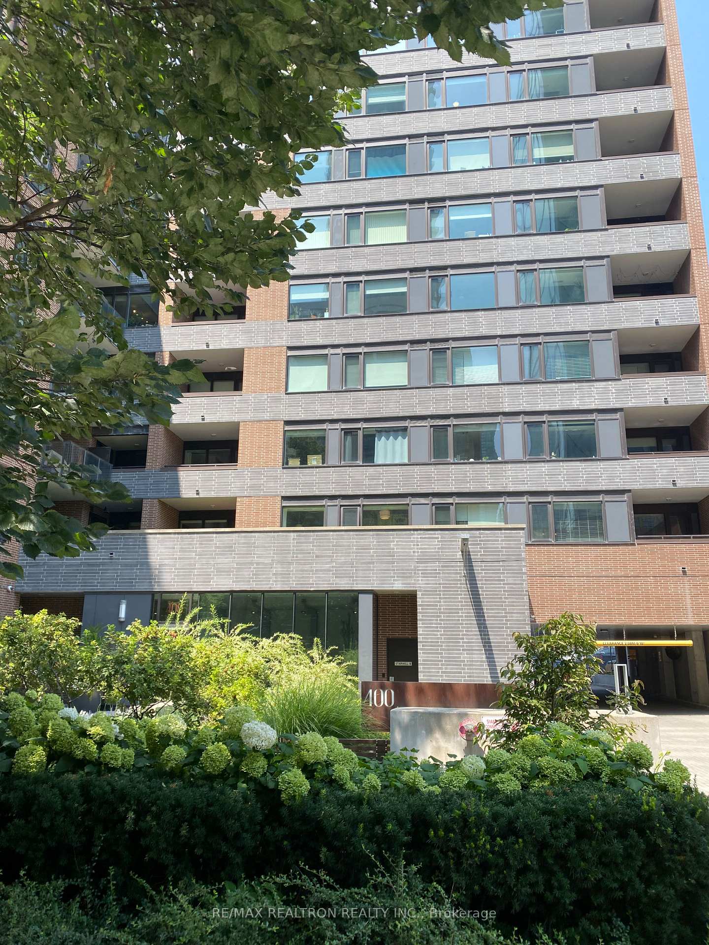 400-wellington-street-w-toronto-ontario-c12541982