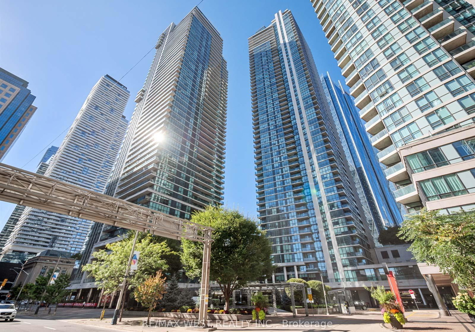 18-harbour-street-n-toronto-ontario-c12542252