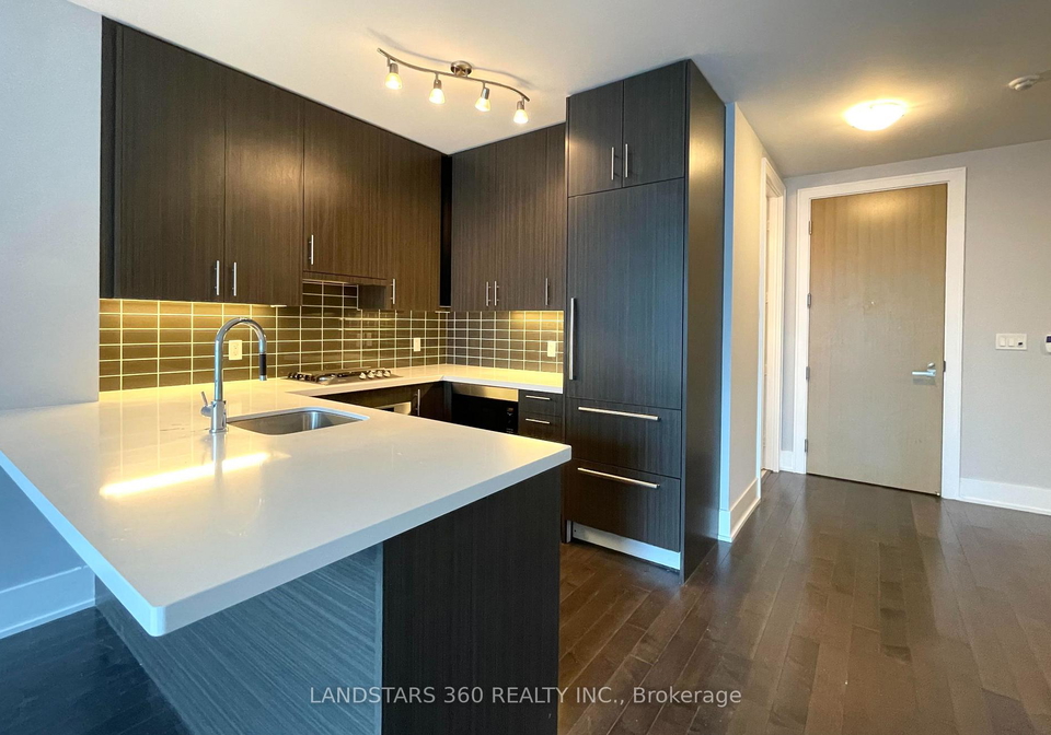 39-queens-quay-e-toronto-ontario-c12542328