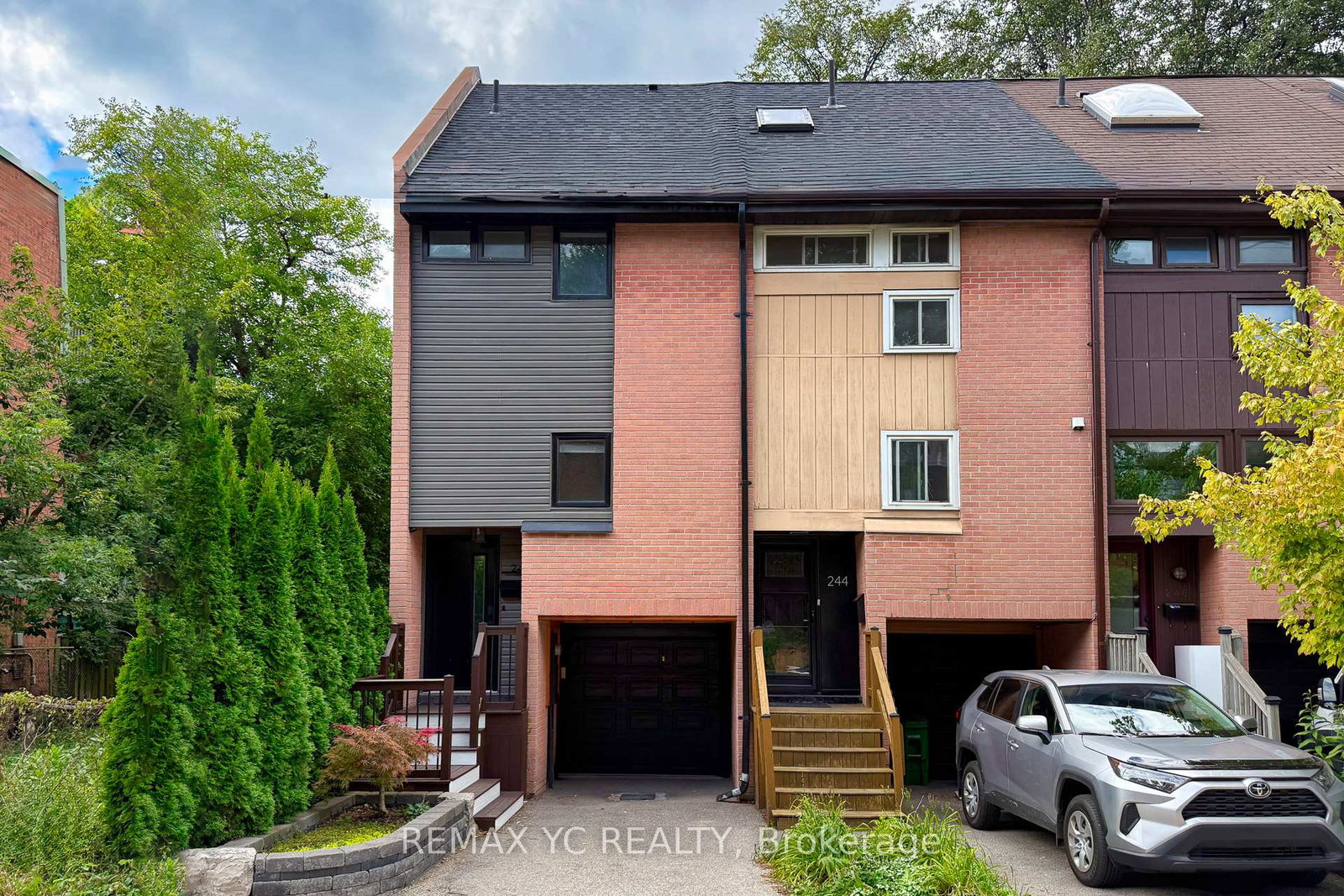 242-milan-street-toronto-ontario-c12543078