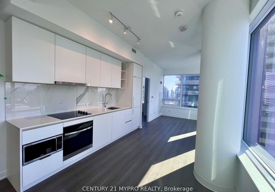 8-wellesley-street-w-toronto-ontario-c12543402