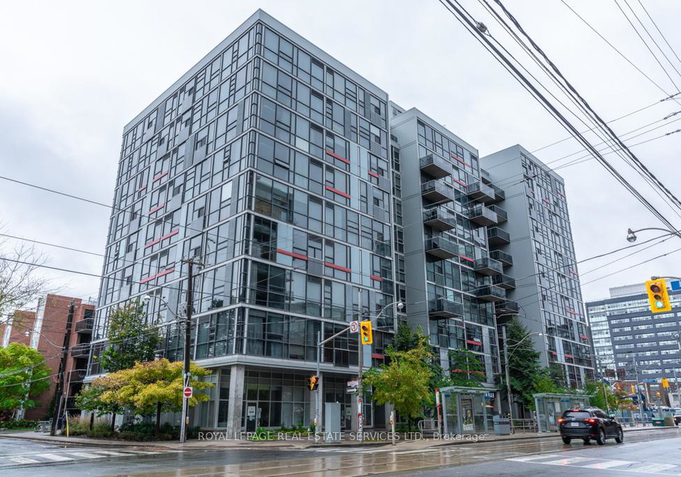 60-bathurst-street-toronto-ontario-c12543456