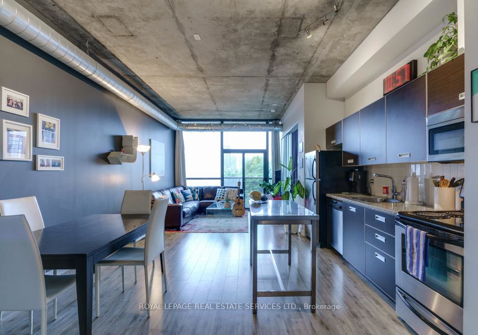 60-bathurst-street-toronto-ontario-c12543456