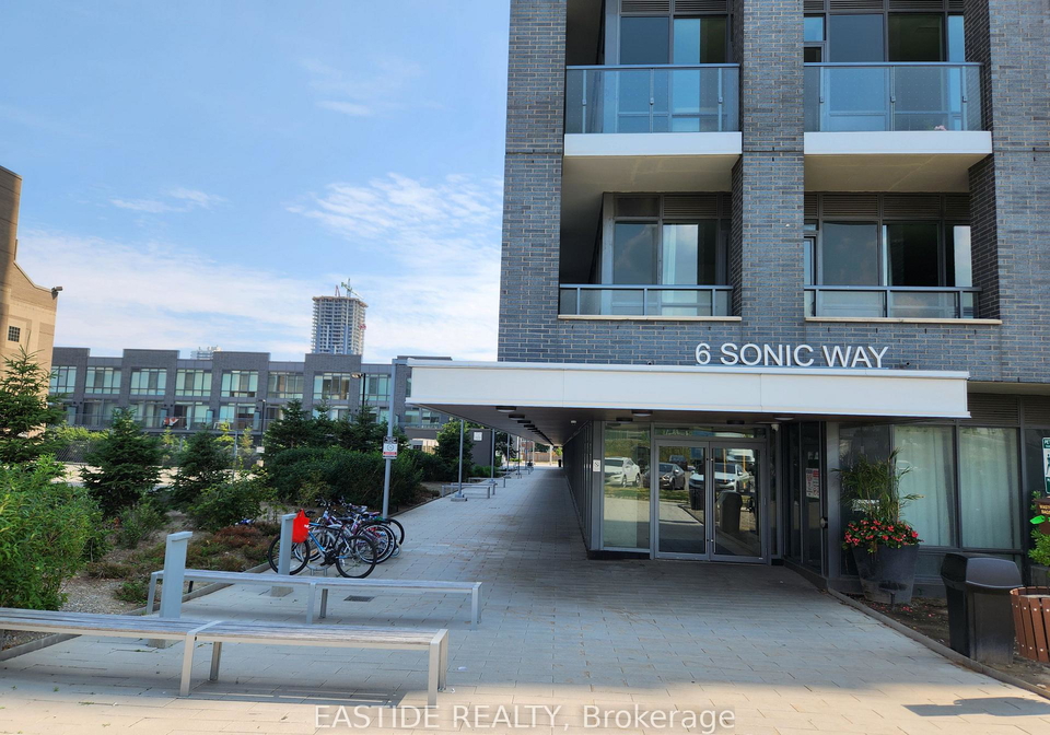 6-sonic-way-east-york-ontario-c12543886