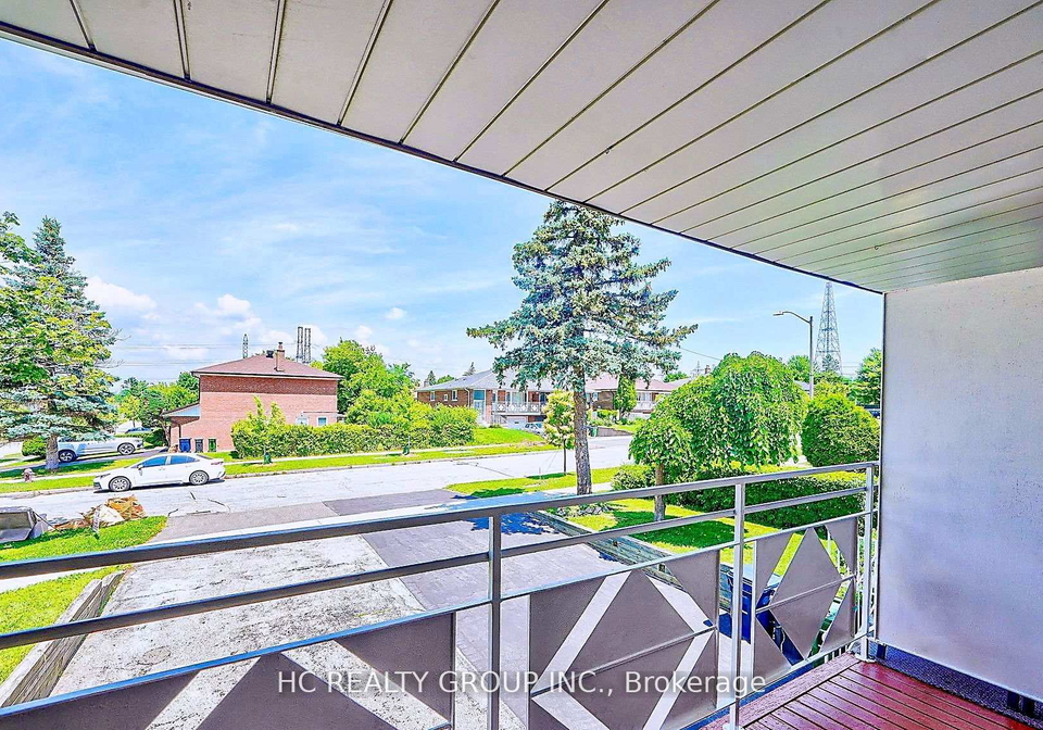 20-greyhound-drive-north-york-ontario-c12543908
