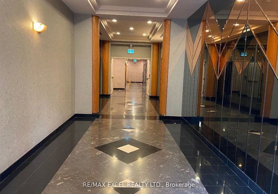 18-hollywood-avenue-north-york-ontario-c12544240