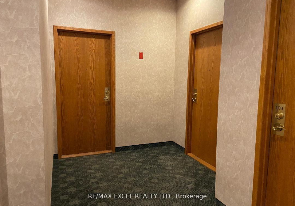 18-hollywood-avenue-north-york-ontario-c12544240