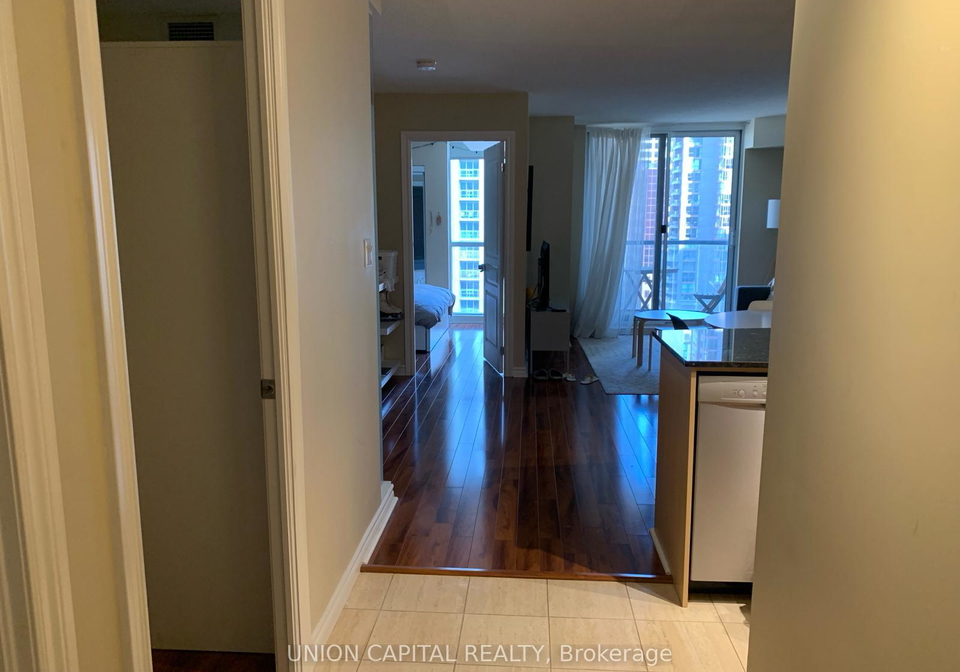 801-bay-street-toronto-ontario-c12544266