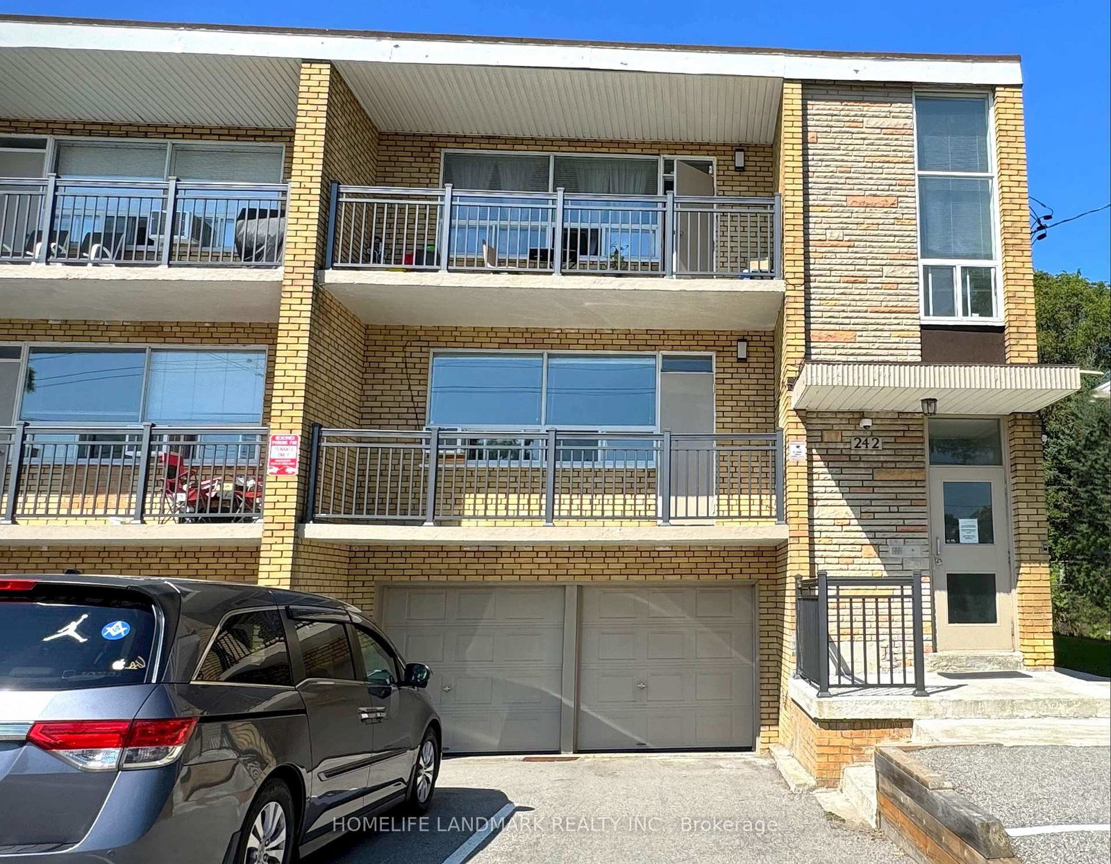 242-wilmington-avenue-toronto-ontario-c12544886