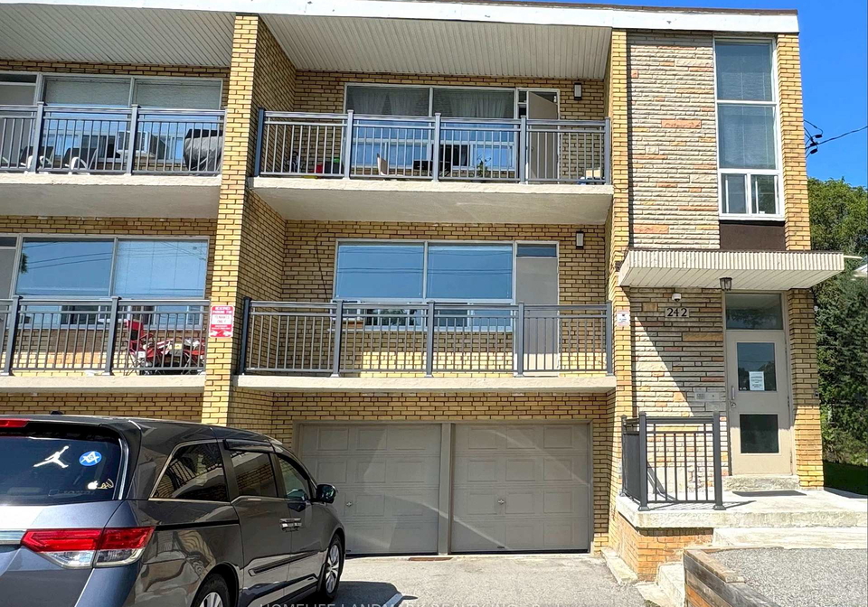 242-wilmington-avenue-toronto-ontario-c12544886