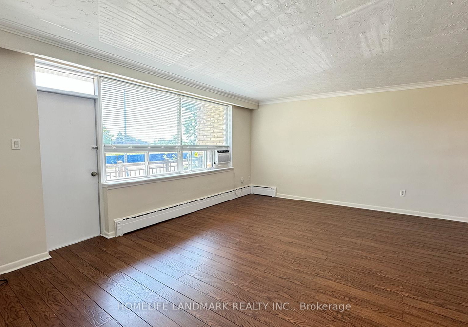 242-wilmington-avenue-toronto-ontario-c12544886