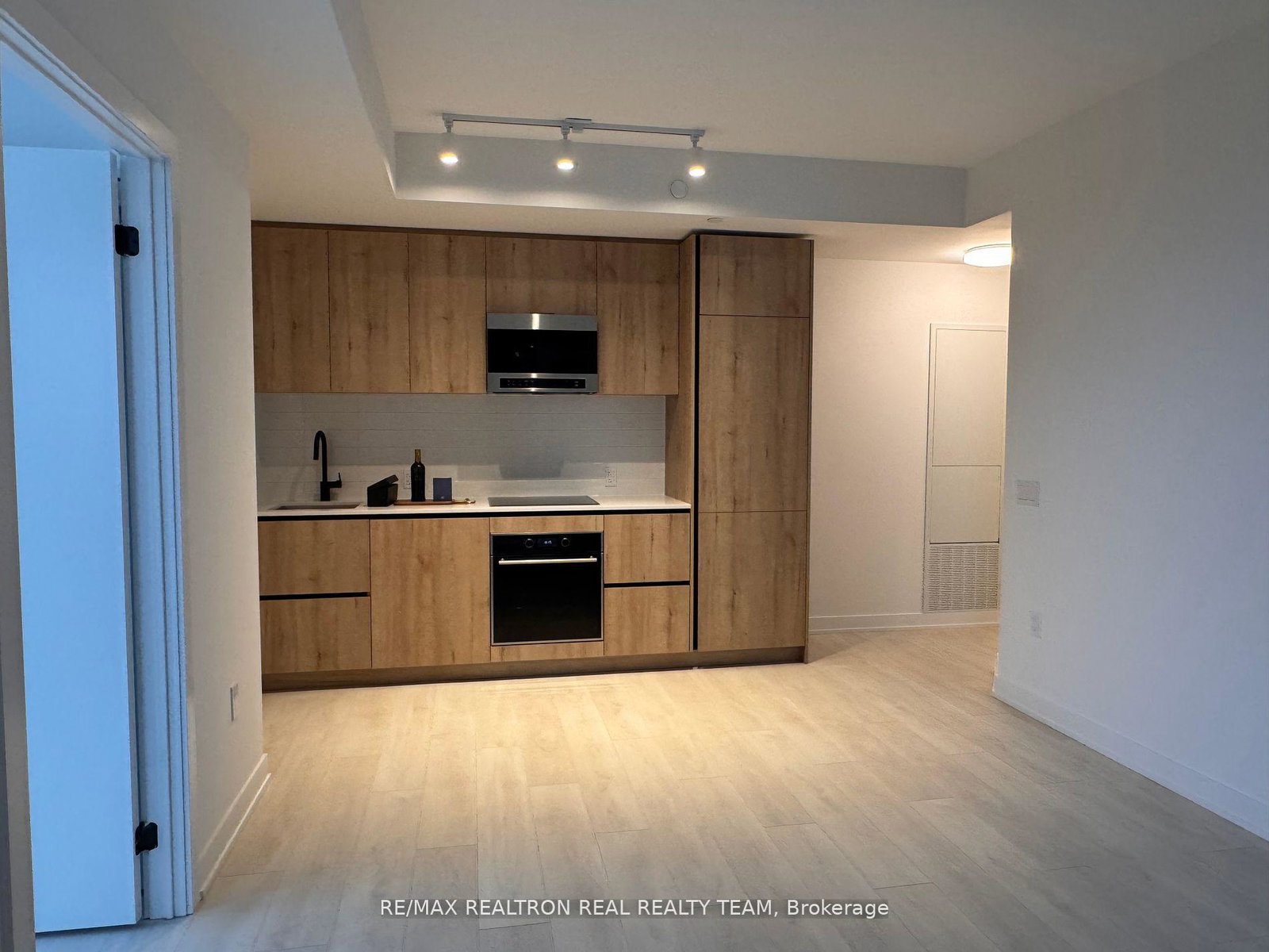 127-broadway-avenue-toronto-ontario-c12545118