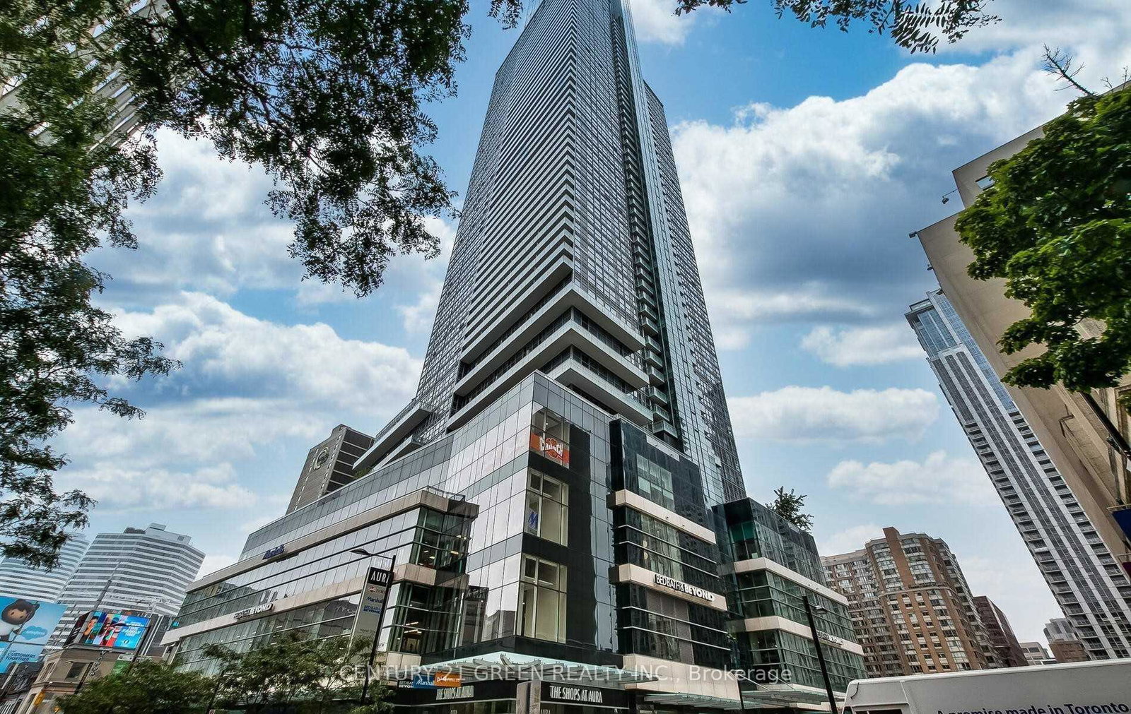 386-yonge-street-toronto-ontario-c12545204