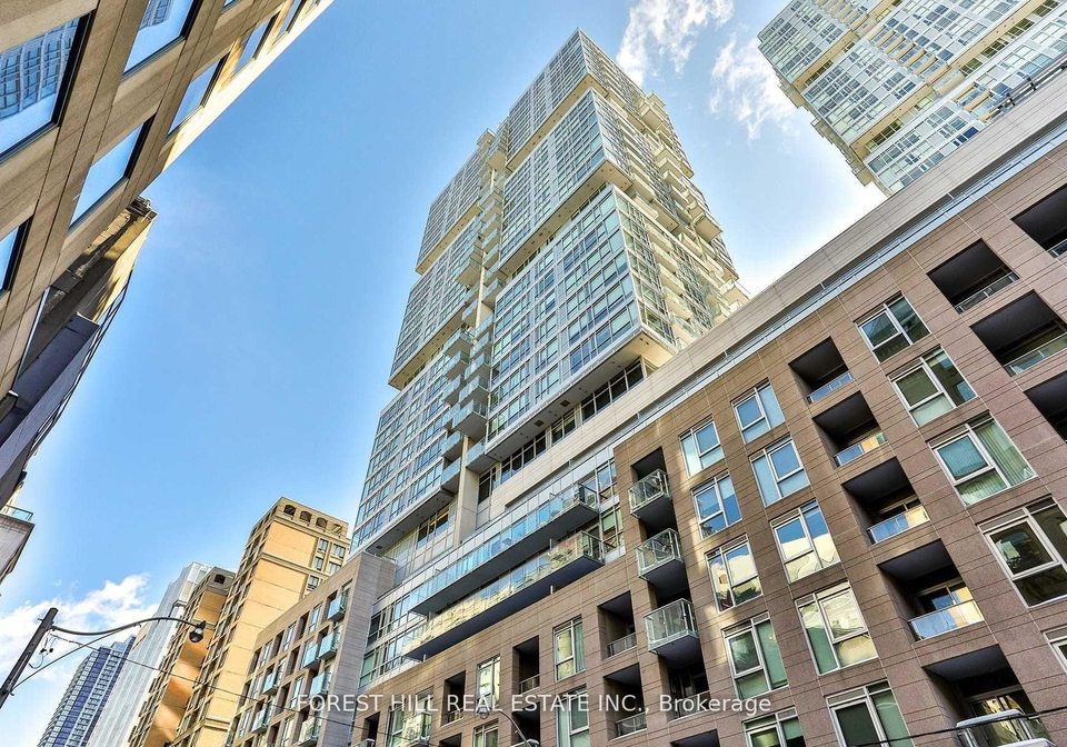 199-richmond-street-w-toronto-ontario-c12545246